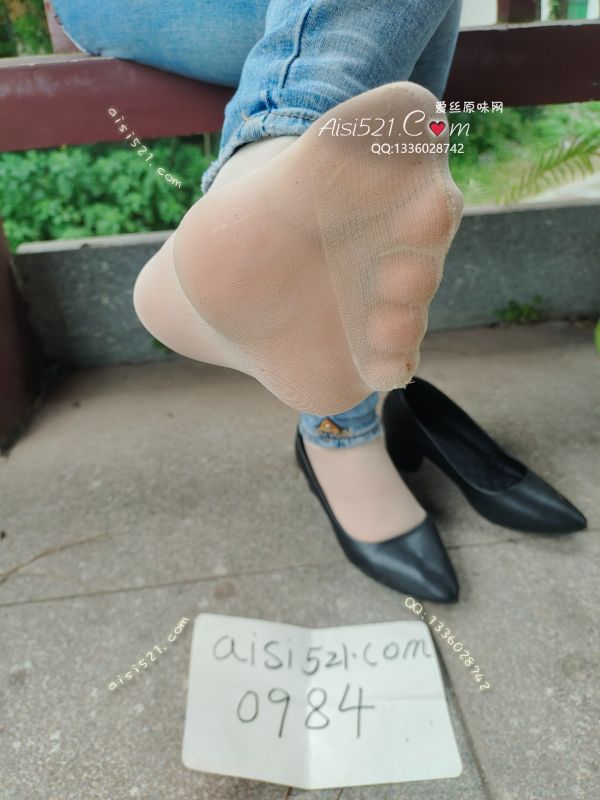 酸臭十足肉色短丝袜，天气炎热，袜子汗湿酸臭，极品极品 手慢没了赶快入手吧原味丝袜|袜类臭短丝袜