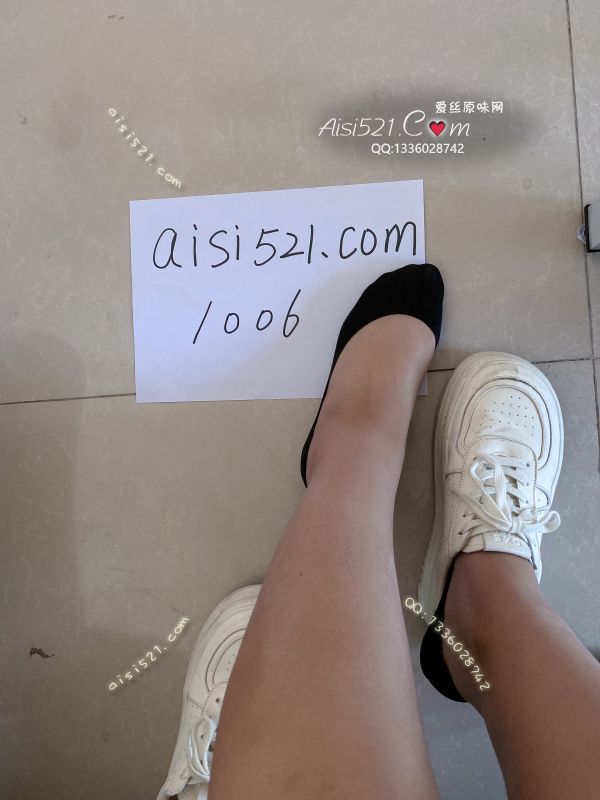 穿运动鞋捂出来的黑丝袜袜  味道迷人速来抢购原味丝袜|袜类臭船袜